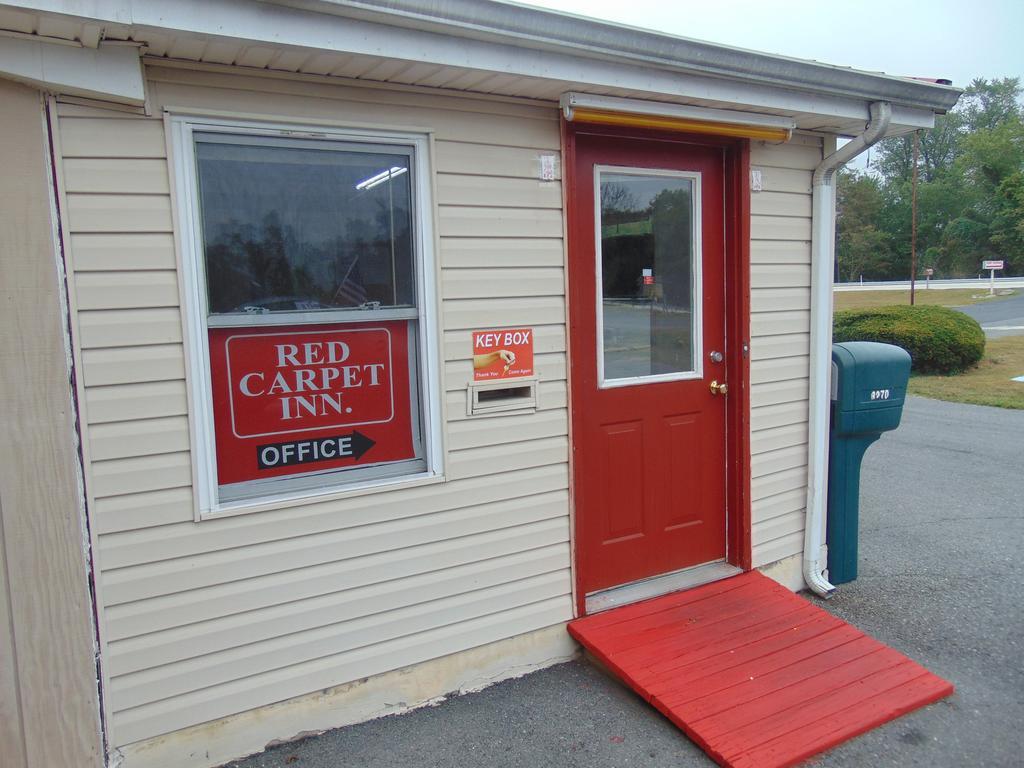 Red Carpet Inn Duncannon New Buffalo 외부 사진