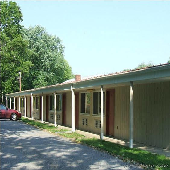 Red Carpet Inn Duncannon New Buffalo 외부 사진