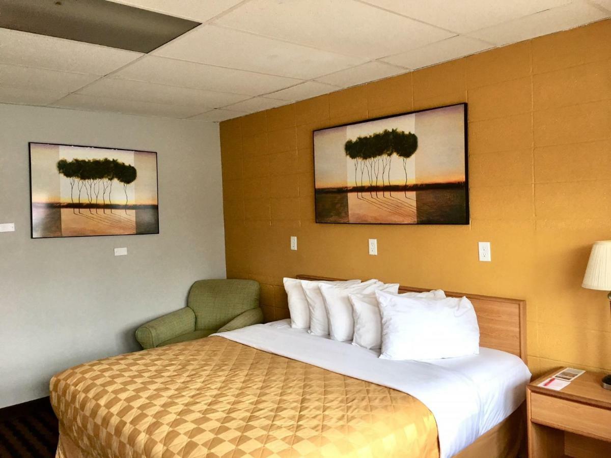 Red Carpet Inn Duncannon New Buffalo 외부 사진
