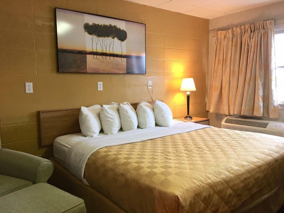 Red Carpet Inn Duncannon New Buffalo 외부 사진